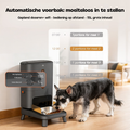 Zwarte Titan voederbak van 15L via wifi ingesteld, met app-schermen voor automatisch voeren op afstand